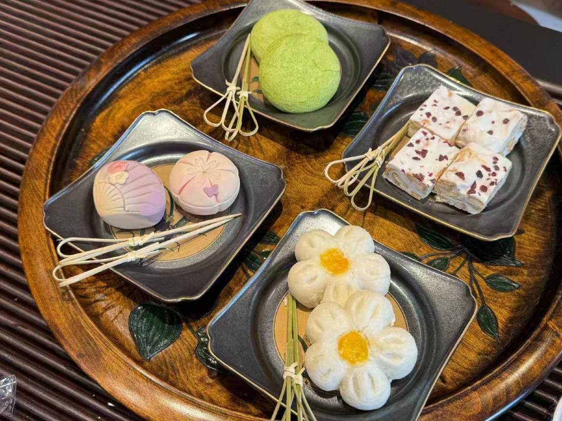 花筑·闲来智能科技|茶香美居民宿(长沙五一广场IFS国金中心店)图片