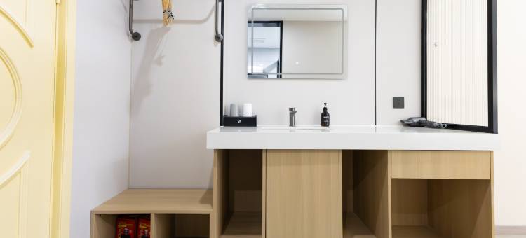 随心概念酒店(惠山风景区太湖学院店)图片