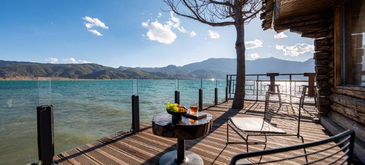 泸沽湖岚屿|亲水木屋湖景度假美宿(洛洼码头店)图片