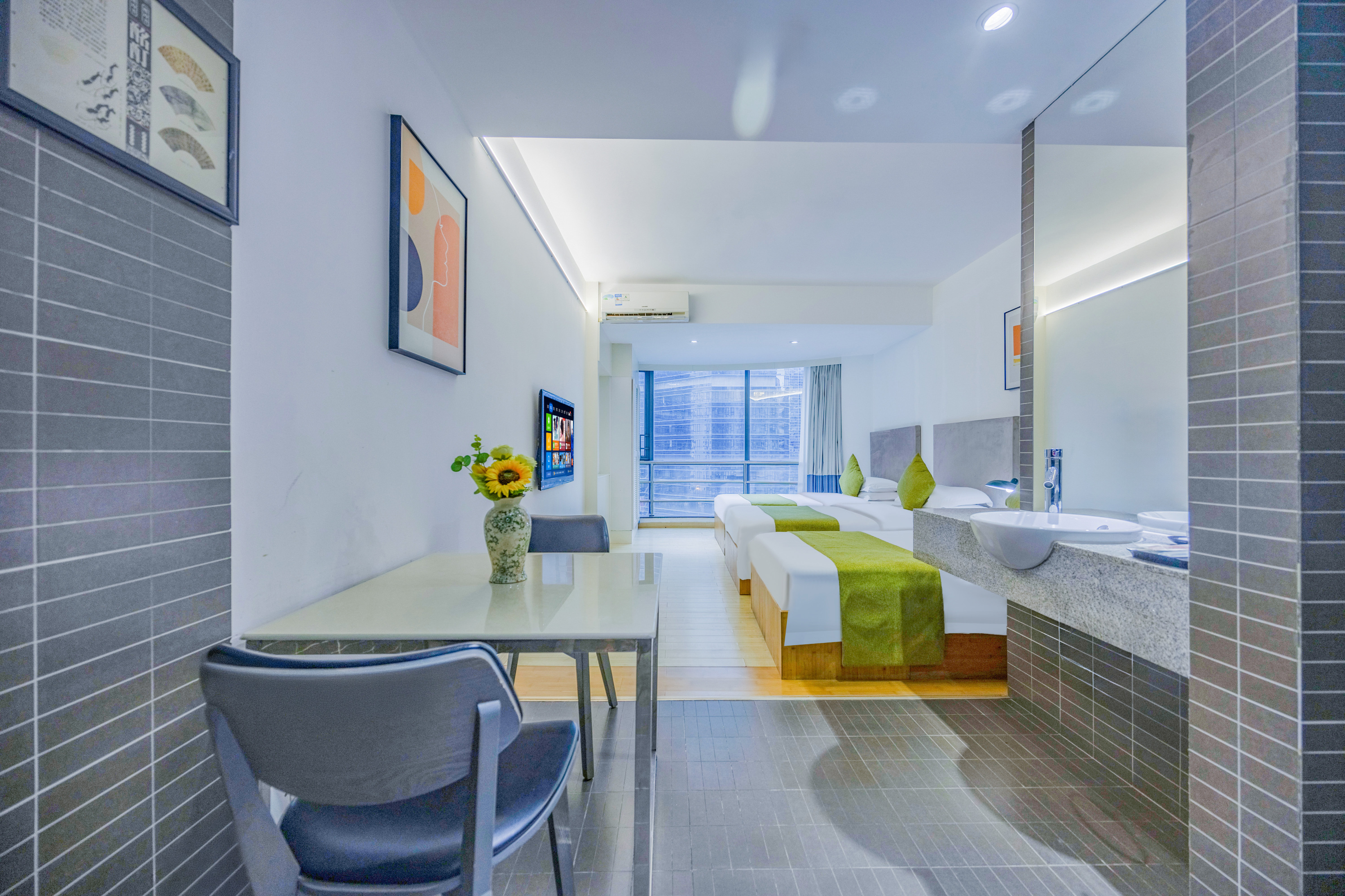 天美·Timmy Apartment（广州太古滙石牌桥地铁站店）Over view