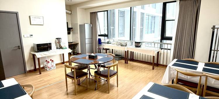 冠和精品酒店(航天城中心广场东长安街地铁站店)图片