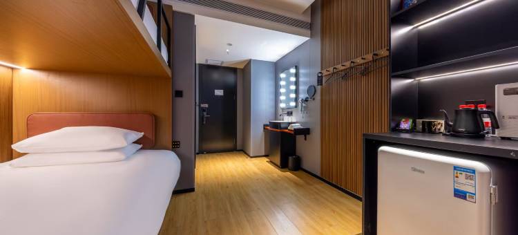 Yunik电竞酒店(张掖大佛寺市政府店)图片