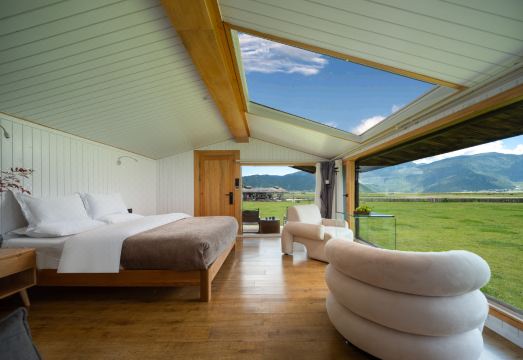 Shangri-La Skyland Tent Manor Hotel Overview