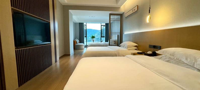 枫情盛世酒店(奉节夔门广场店)图片