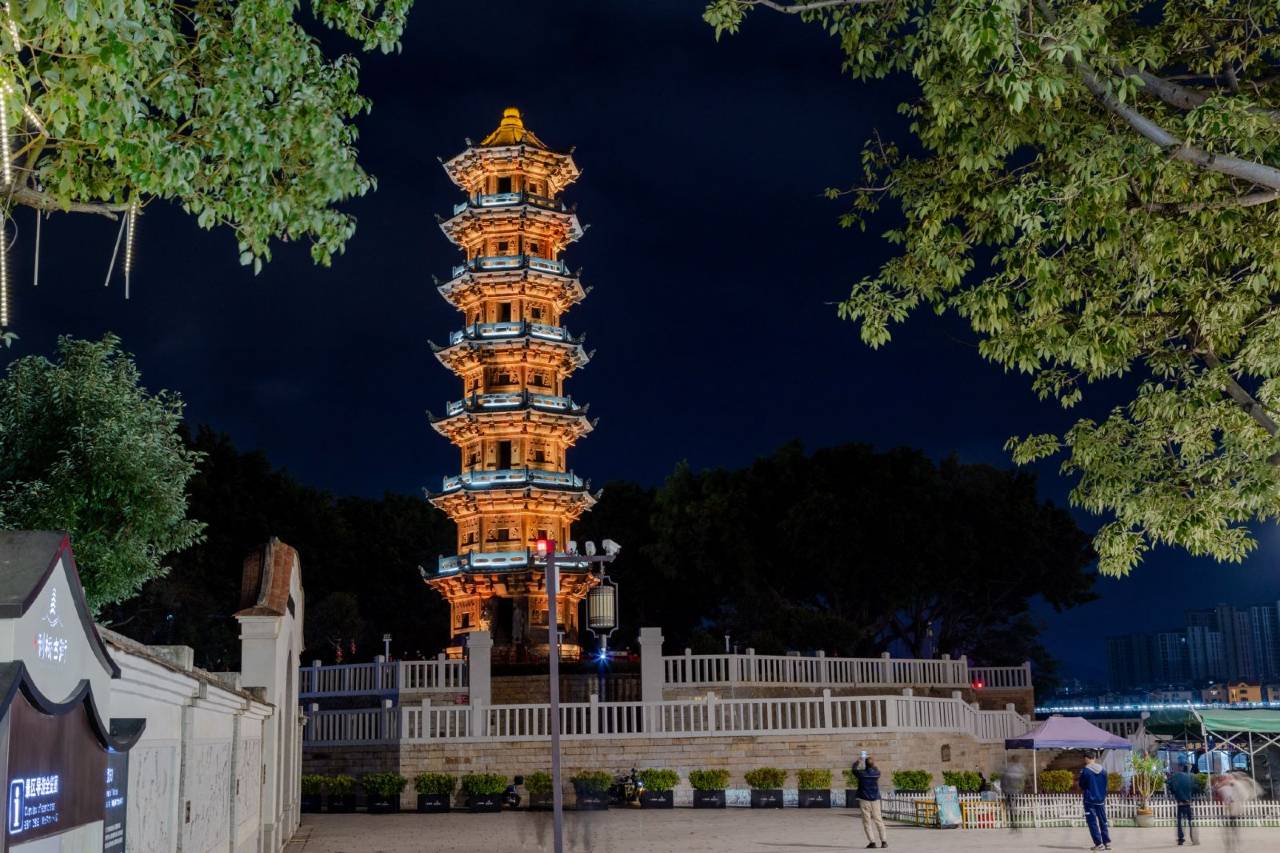 宿不同设计师酒店(福清利桥古街店)图片