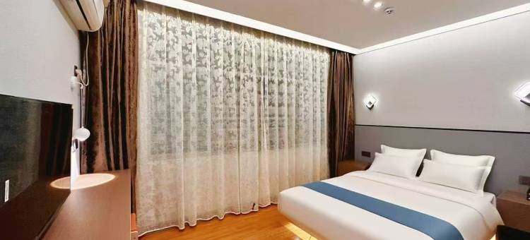 云尚居酒店(夜郎广场人民医院店)图片