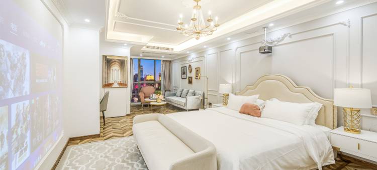 重庆PlUS·高空全景公寓(解放碑来福士店)图片