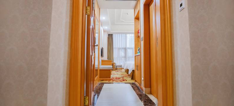 深圳皇家假日酒店(石岩浪心商业街店)图片