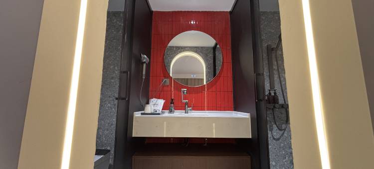 路遇禾庭丨Designer·侘寂原木风民宿(开封万岁山武侠城店)图片