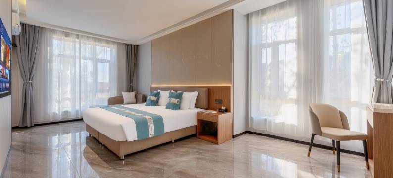 逊克乌娜吉白桦小镇别墅酒店图片