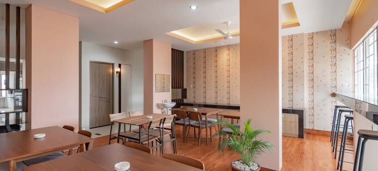 红多兹普拉斯酒店-井里汶市中心(RedDoorz Plus @ Cirebon City Center)图片
