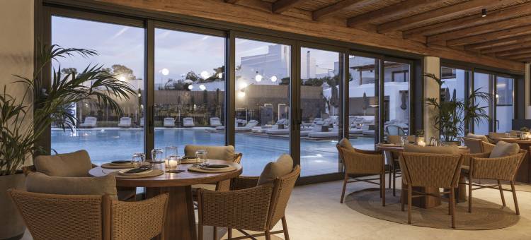 NĒRO光线充足的套房(NĒRO Boutique Hotel)图片