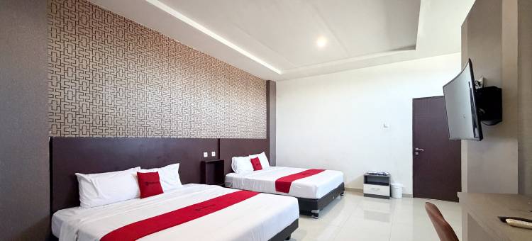 古邦红多兹@丰收力宝购物中心酒店(RedDoorz @ Harvest Hotel Lippo Mall Kupang)图片