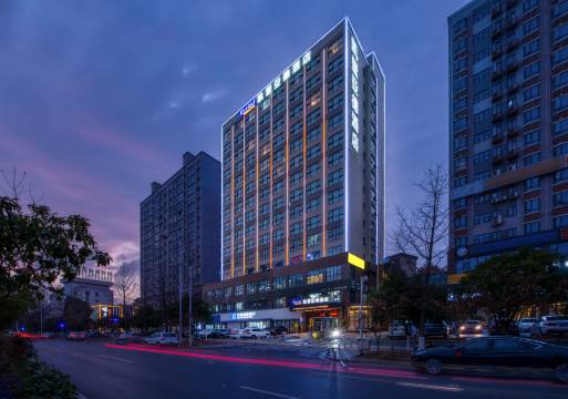 凯里亚德酒店(长沙梅溪湖东地铁站麓谷高新区店)图片