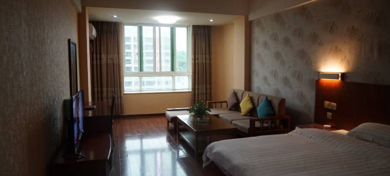 和平东南酒店图片