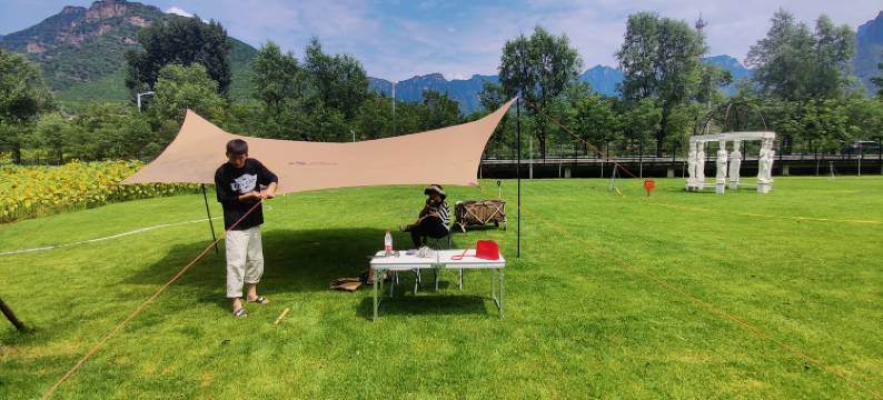 十渡彩虹花园露营基地图片