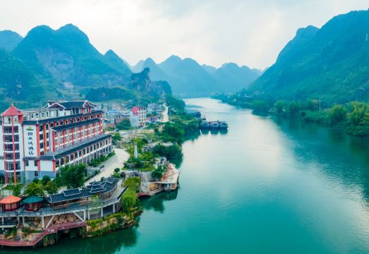 大化碧水湾酒店（大化红水河店）外景图