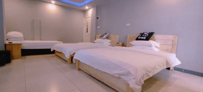 奥米奥住宿(广东白云学院东校区店)图片