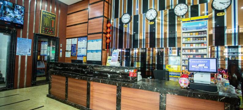 防城港港口云电竞酒店(乐天花园步行街店)图片