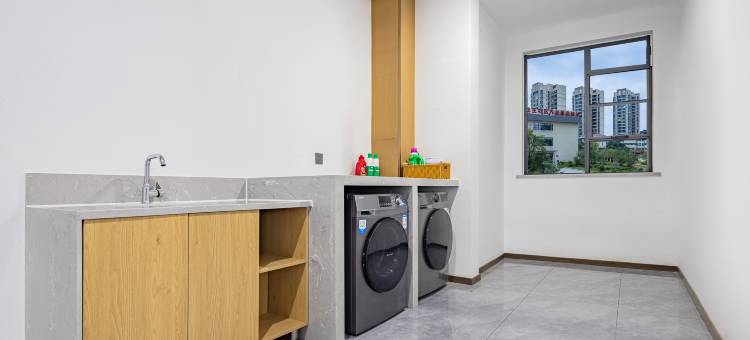 铂曼酒店(荆门亿纬动力店)图片