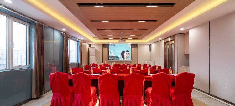 白玉兰酒店(丹东鸭绿江店)图片