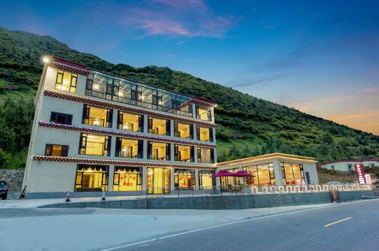 鑫悦.山野逸境星空民宿(中谷村店)