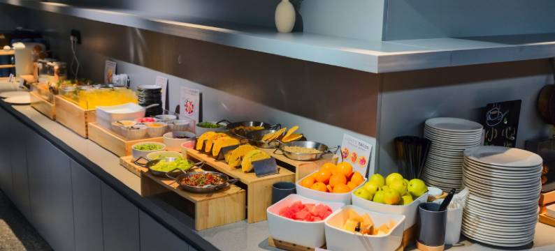 深圳南山南油服装城轻居酒店图片