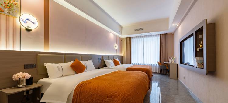 璟虹酒店(绿地城际空间站泰安高铁站店)图片