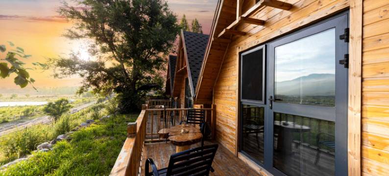 那拉提揽景临溪美宿(那拉提草原店)图片