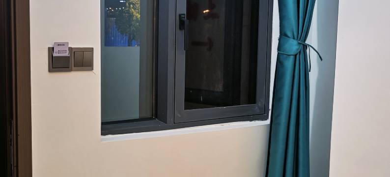 南充华灯初上民宿图片