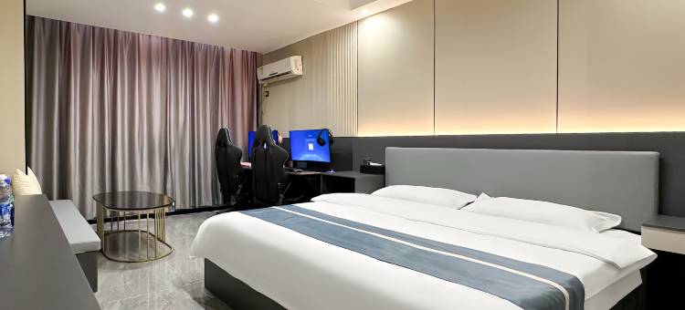 HiGo电竞观影酒店(信阳火车站天润广场店)图片