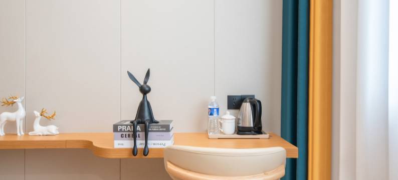 金梧桐酒店(郑州人民医院地铁站郑州火车站东广场店)图片