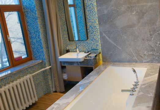 Nalan Manor 1999Hotel Overview