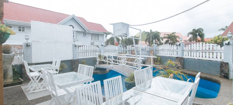 RedDoorz Premium @ THE GRAND PENINSULA SUITES图片