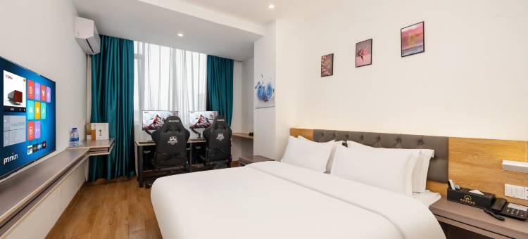 蚂蚁光年电竞酒店(惠州港惠购物中心店)图片