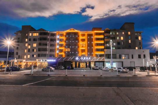 沐梵酒店(集宁南站维多利广场店)