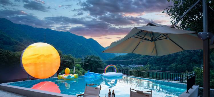 花筑·繁间民宿(月亮湾风景区店)图片