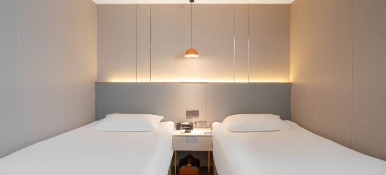 珠海诺曼斯精品酒店(海滨泳场情侣路店)图片