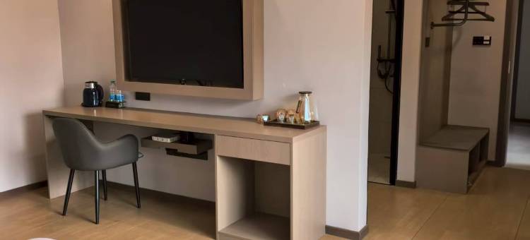 臻悦酒店(阿尔山火车站温泉景区店)图片