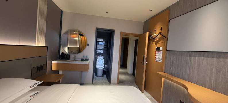 如家旗下华驿精选酒店(白山市长白山职业技术学院店)图片