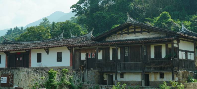 石頭會唱歌·舊寨山間民宿图片