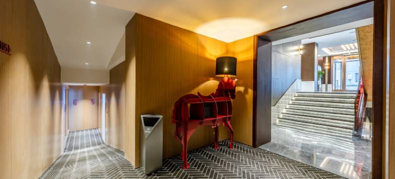 丽呈花盛酒店(哈尔滨中央大街防洪纪念塔店)图片