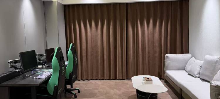 青肆·红枫云筑民宿(碰头荟瑞丰商博城店)图片