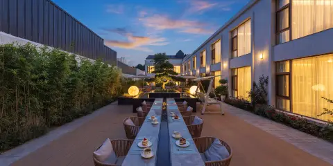 肆享·觀瀾Light Luxury度假美宿(伊寧六星街店)