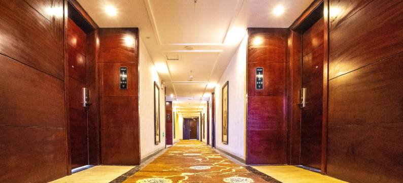 伊宁益益利群大酒店图片