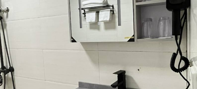 左贡启则仓宾馆图片