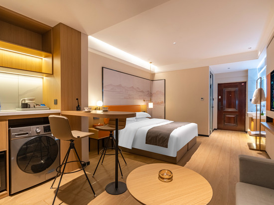 雅尔设计师酒店(郑州北环海洋馆店)