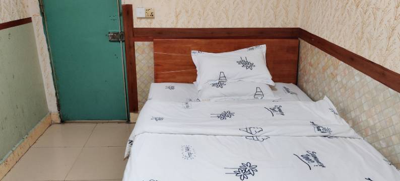 鸿瑞公寓(三中路店)图片