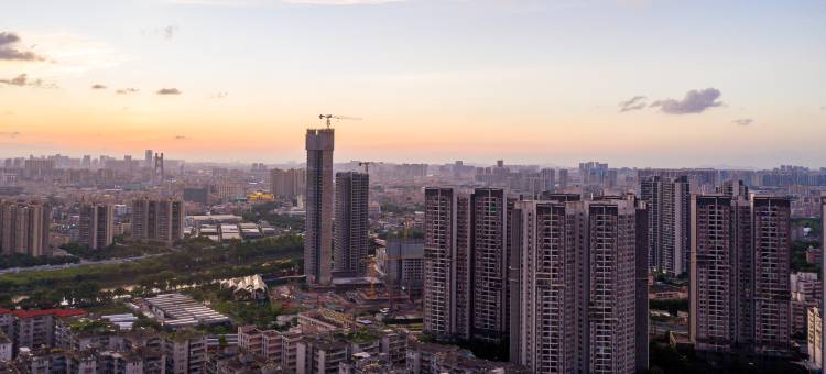 敏捷朗悦公馆国际公寓(花地湾地铁站店)图片
