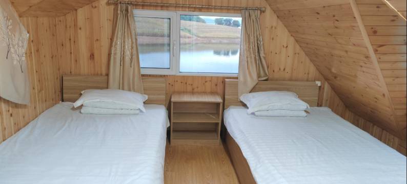 蛟河插树岭湖滨山庄图片